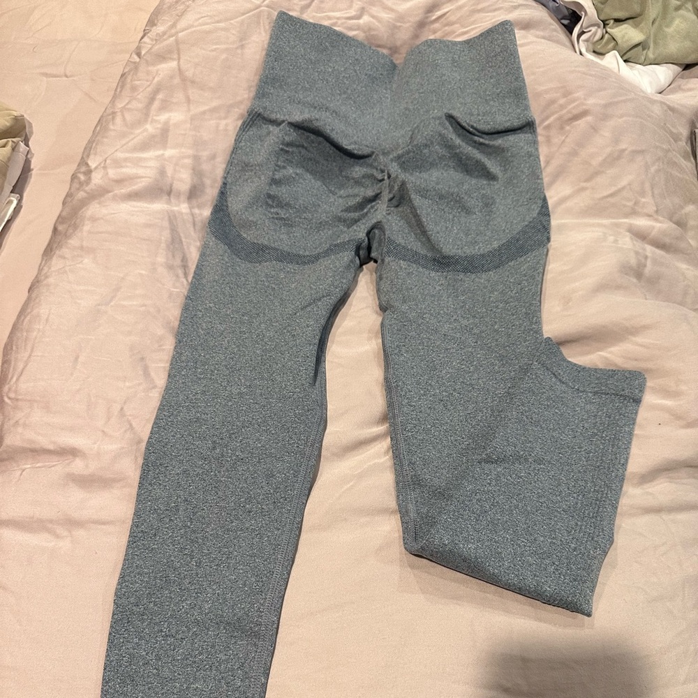 Blue leggings